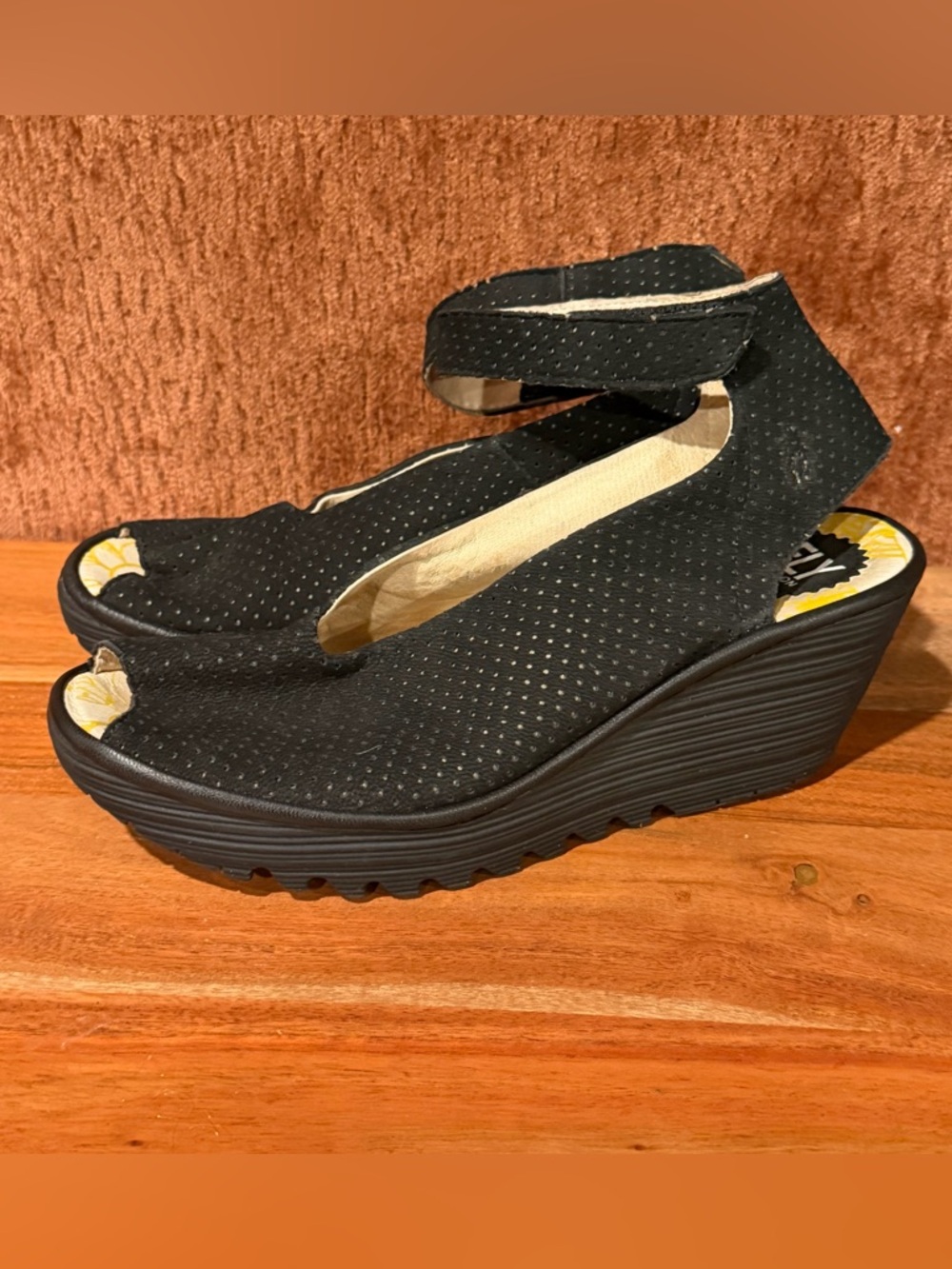 Fly London YALA Black Women's Wedge Sandal with Ankle Strap sz41